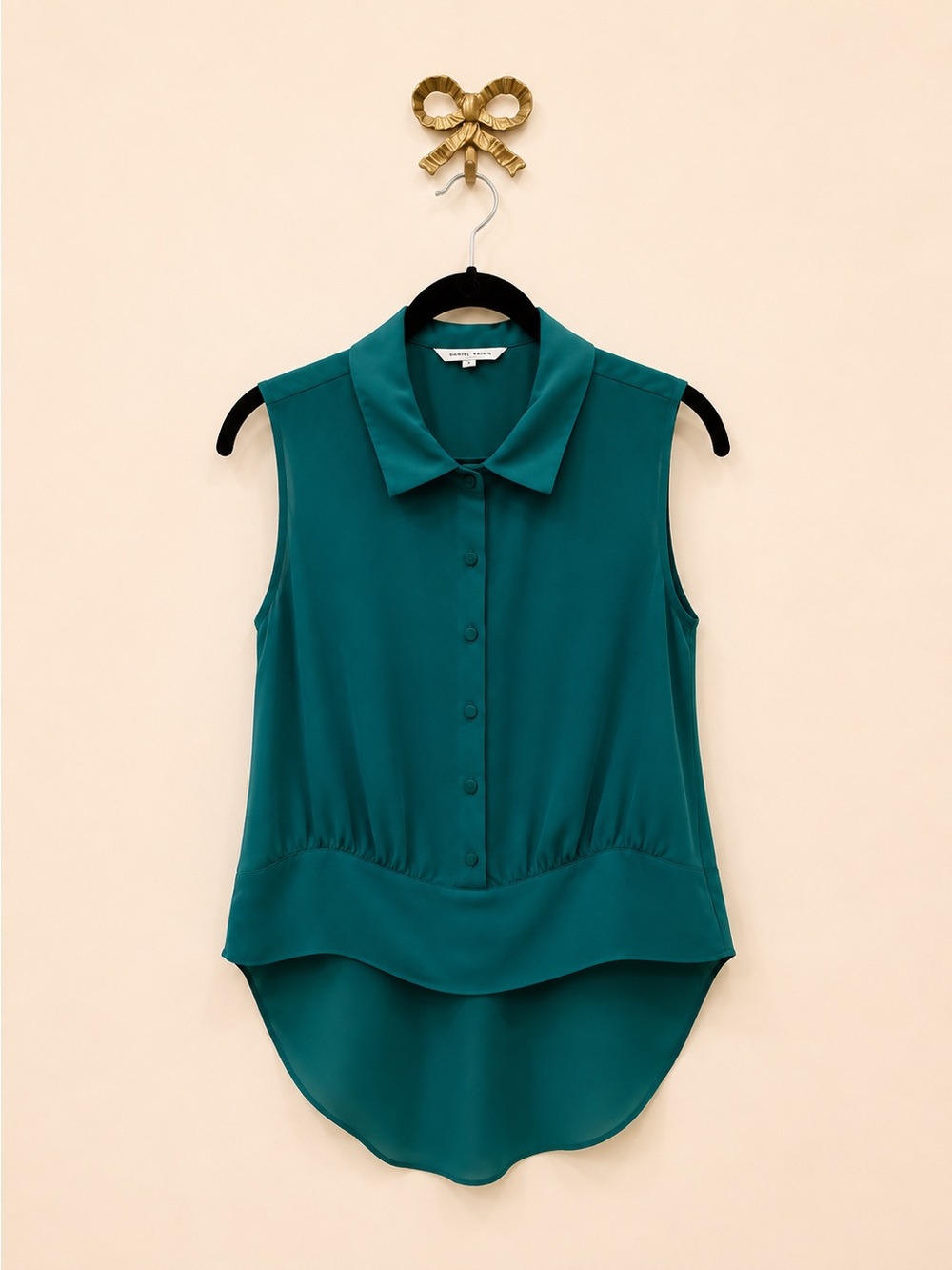 Naked Zebra Teal Sleeveless Button-Front High-Low Blouse